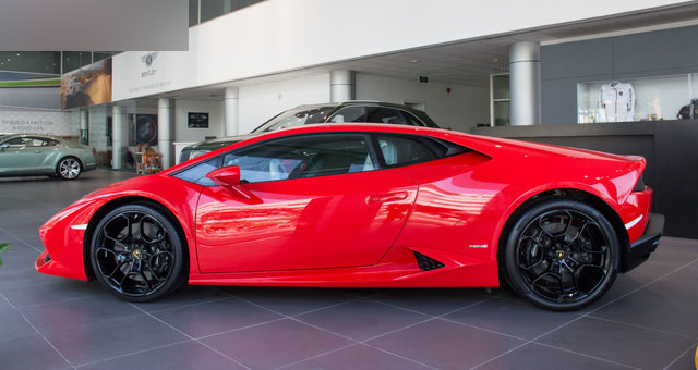 Điểm danh những siêu xe cập bến Việt Nam trong năm 2017